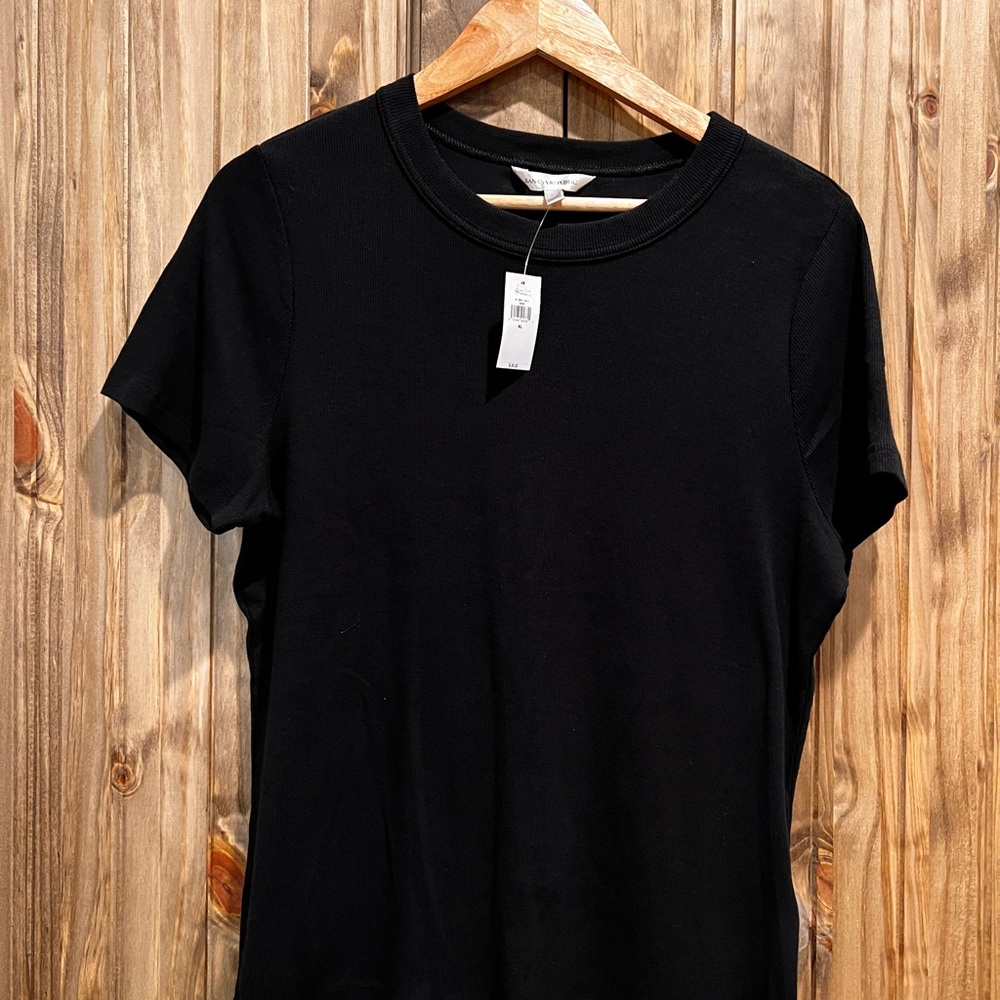 Banana Republic Classic Black ribbed Women's Tee NWT